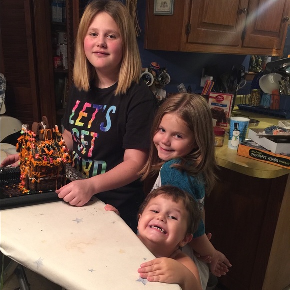 Meet your Posher, Jess - Picture 2 of 2